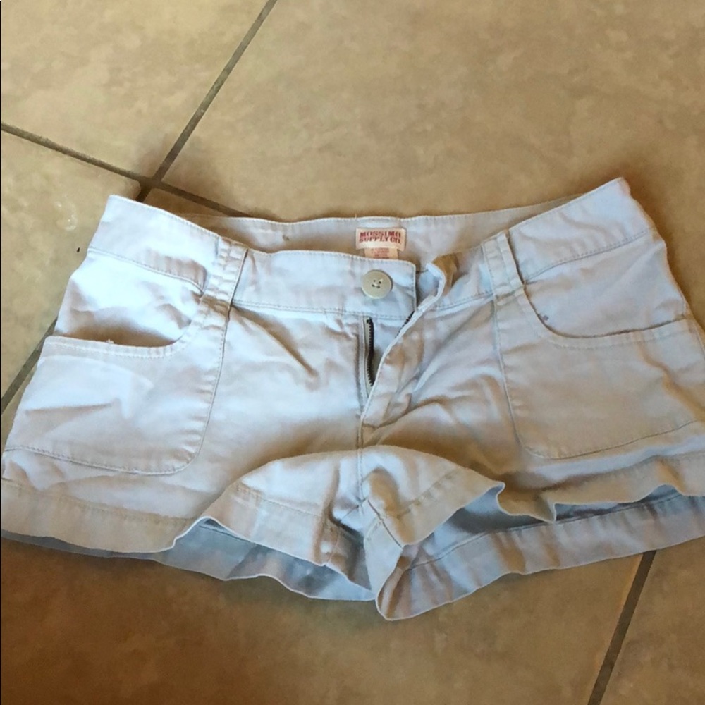 Light khaki shorts